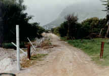 zvnr-entrance gate - track down to 1983.jpg (57716 bytes)